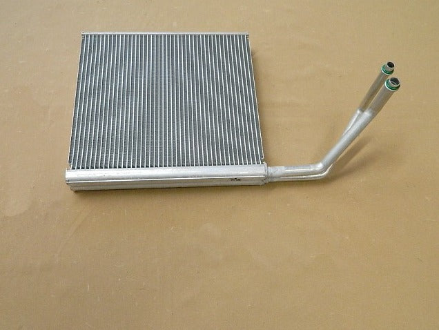 HAVAL H9 Original AC Evaporator Core Assembly (فريزر ثلاجة تبريد هافال H9) 8100111XKV08A