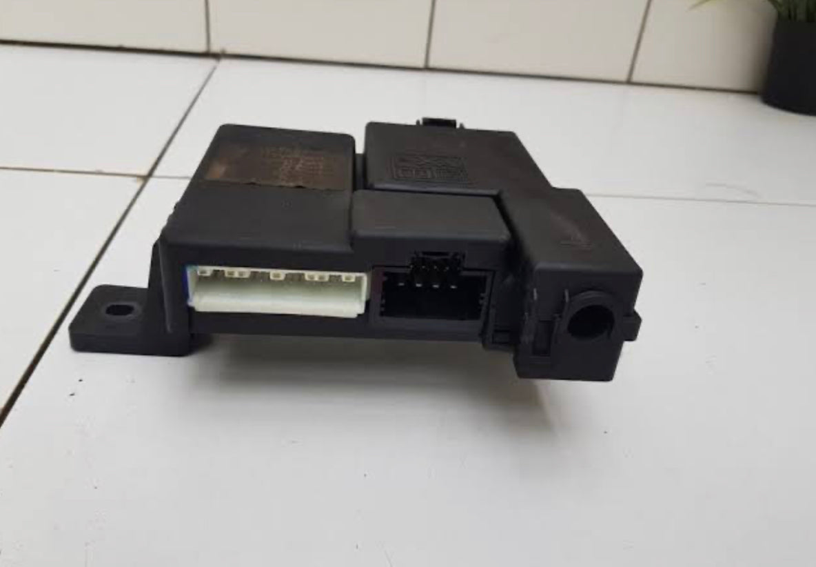 HAVAL H6 3rd Gen. Original Luggage Compartment Fuse Box Control Unit (علبة الفيوزات الخلفية هافال H6 الجيل الثالث) 3722106XGW01B